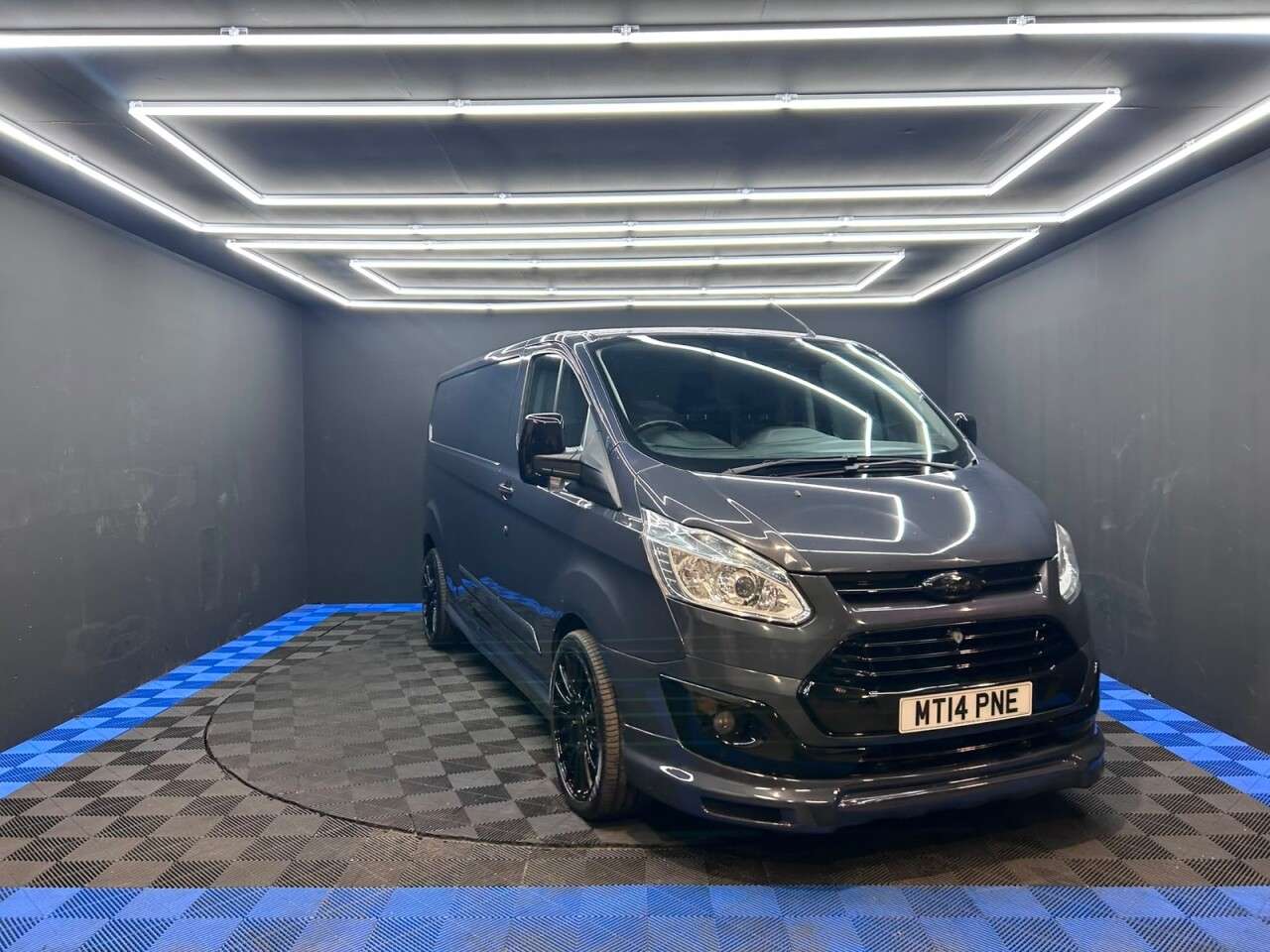 A 2014 FORD TRANSIT CUSTOM 2.2 TDCi 290 Trend Panel Van 5dr Diesel Manual L2 H1 (186 g/km, 123 bhp) 12 A 2014 FORD TRANSIT CUSTOM 2.2 TDCi 290 Trend Panel Van 5dr Diesel Manual L2 H1 (186 g/km, 123 bhp) 12