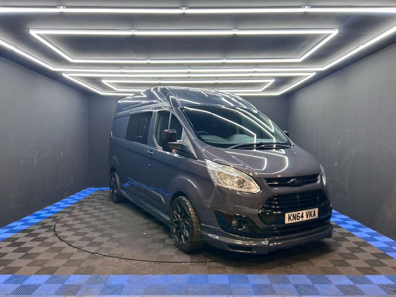 A 2014 FORD TRANSIT CUSTOM 2.2 TDCi 290 Limited Panel Van 5dr Diesel Manual L2 H1 (186 g/km, 123 bhp) A 2014 FORD TRANSIT CUSTOM 2.2 TDCi 290 Limited Panel Van 5dr Diesel Manual L2 H1 (186 g/km, 123 bhp)