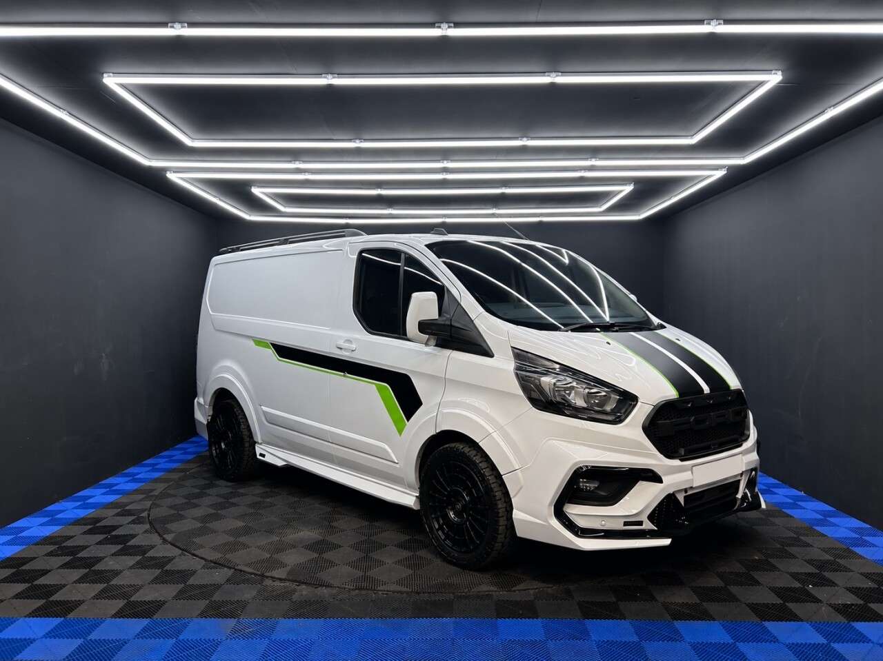A 2020 FORD TRANSIT CUSTOM 2.0 280 EcoBlue Leader Panel Van 5dr Diesel Manual L1 H1 Euro 6 (s/s) (105 A 2020 FORD TRANSIT CUSTOM 2.0 280 EcoBlue Leader Panel Van 5dr Diesel Manual L1 H1 Euro 6 (s/s) (105