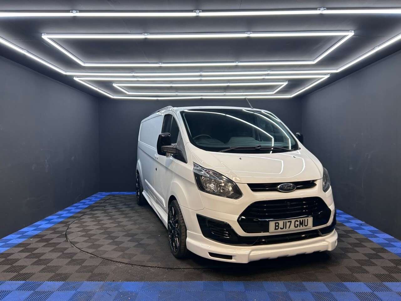 A 2017 FORD TRANSIT CUSTOM 2.0 TDCi 290 Panel Van 5dr Diesel Manual L2 H1 (157 g/km, 128 bhp) NEW WET A 2017 FORD TRANSIT CUSTOM 2.0 TDCi 290 Panel Van 5dr Diesel Manual L2 H1 (157 g/km, 128 bhp) NEW WET