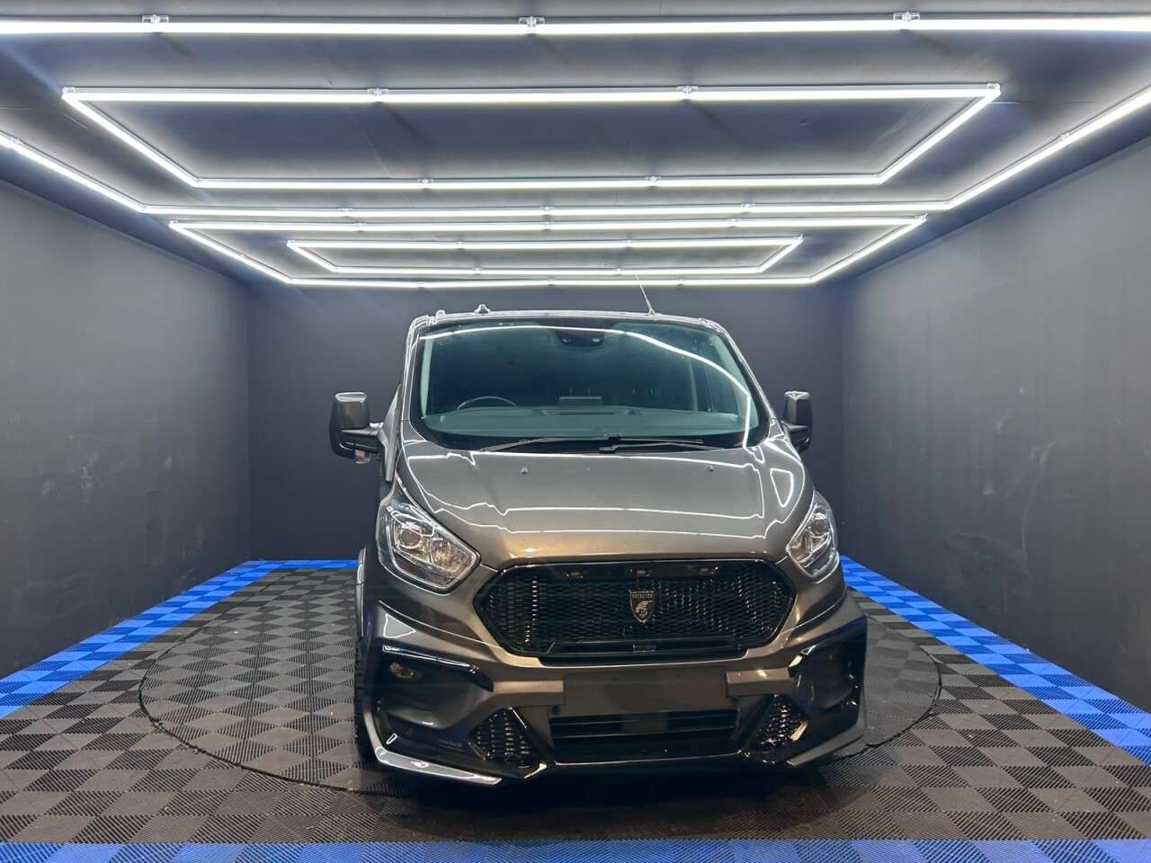 A 2023 FORD TRANSIT CUSTOM 2.0 300 EcoBlue Limited Crew Van Double Cab 5dr Diesel Auto L1 H1 Euro 6 (1 A 2023 FORD TRANSIT CUSTOM 2.0 300 EcoBlue Limited Crew Van Double Cab 5dr Diesel Auto L1 H1 Euro 6 (1