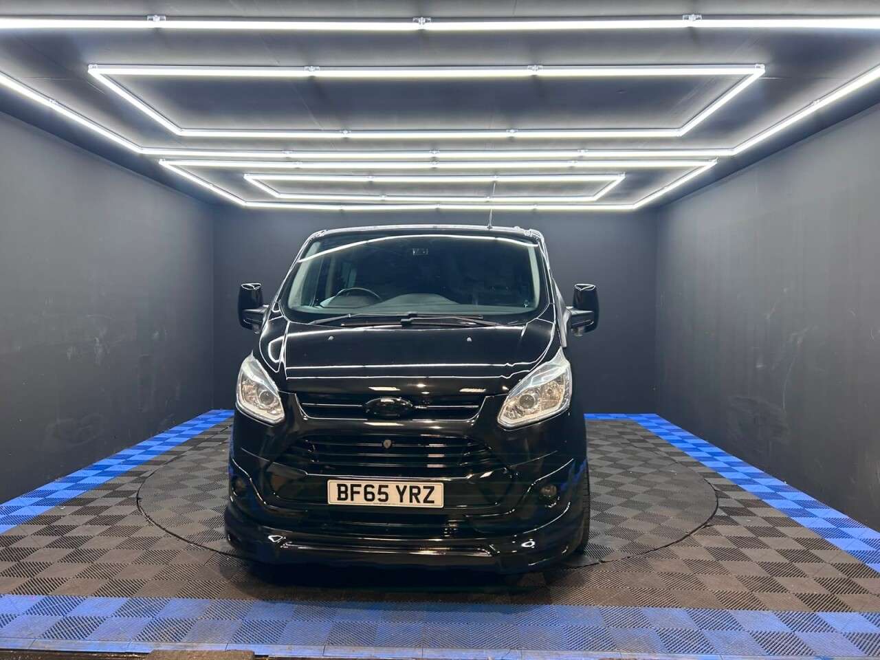 A 2015 FORD TRANSIT CUSTOM 2.2 TDCi 290 Limited Combi Van 6dr Diesel Manual L2 H1 (191 g/km, 153 bhp) A 2015 FORD TRANSIT CUSTOM 2.2 TDCi 290 Limited Combi Van 6dr Diesel Manual L2 H1 (191 g/km, 153 bhp)