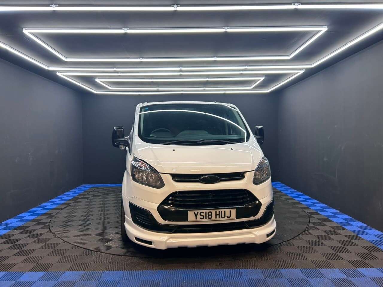 A 2018 FORD TRANSIT CUSTOM 2.0 TDCi 270 Panel Van 5dr Diesel Manual L1 H1 (157 g/km, 104 bhp) A 2018 FORD TRANSIT CUSTOM 2.0 TDCi 270 Panel Van 5dr Diesel Manual L1 H1 (157 g/km, 104 bhp)