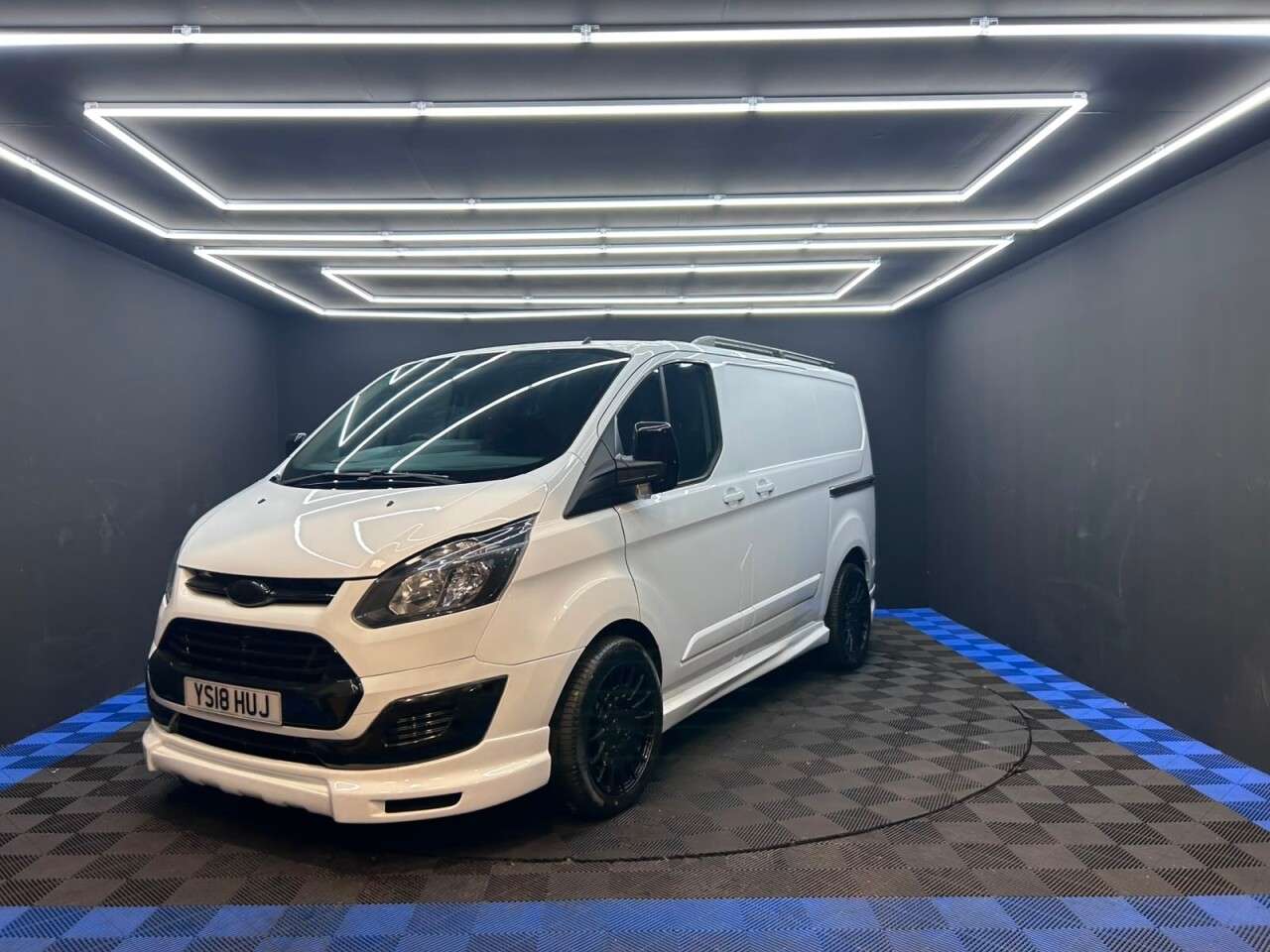 A 2018 FORD TRANSIT CUSTOM 2.0 TDCi 270 Panel Van 5dr Diesel Manual L1 H1 (157 g/km, 104 bhp) A 2018 FORD TRANSIT CUSTOM 2.0 TDCi 270 Panel Van 5dr Diesel Manual L1 H1 (157 g/km, 104 bhp)