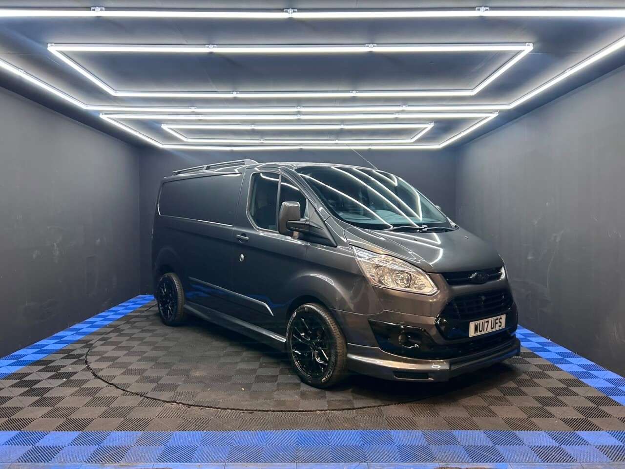 A 2017 FORD TRANSIT CUSTOM 2.0 TDCi 290 Limited Panel Van 5dr Diesel Manual L1 H1 (163 g/km, 128 bhp) A 2017 FORD TRANSIT CUSTOM 2.0 TDCi 290 Limited Panel Van 5dr Diesel Manual L1 H1 (163 g/km, 128 bhp)