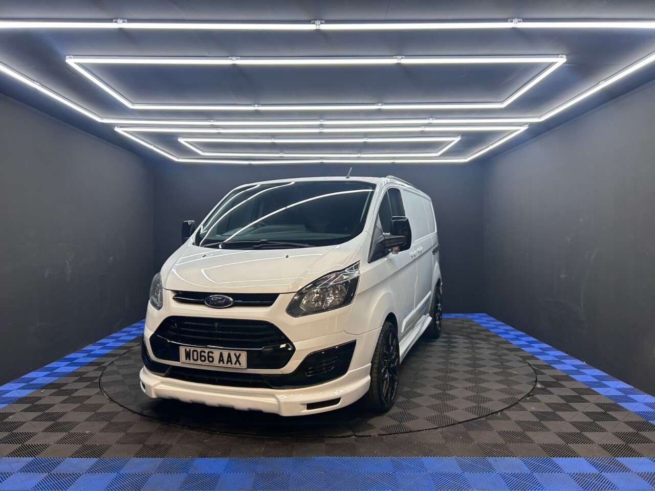 A 2017 FORD TRANSIT CUSTOM 2.0 TDCi 290 Panel Van 5dr Diesel Manual L1 H1 (163 g/km, 104 bhp) 12 MONTH A 2017 FORD TRANSIT CUSTOM 2.0 TDCi 290 Panel Van 5dr Diesel Manual L1 H1 (163 g/km, 104 bhp) 12 MONTH