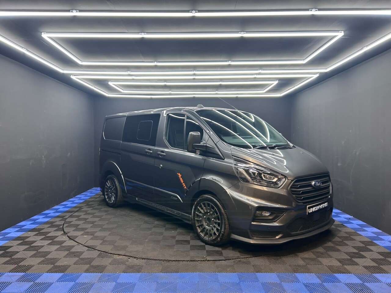 A 2020 FORD TRANSIT CUSTOM 2.0 320 EcoBlue Limited Crew Van Double Cab 5dr Diesel Auto L1 H1 Euro 6 (s A 2020 FORD TRANSIT CUSTOM 2.0 320 EcoBlue Limited Crew Van Double Cab 5dr Diesel Auto L1 H1 Euro 6 (s