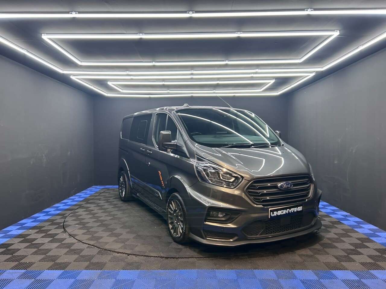 A 2020 FORD TRANSIT CUSTOM 2.0 320 EcoBlue Limited Crew Van Double Cab 5dr Diesel Auto L1 H1 Euro 6 (s A 2020 FORD TRANSIT CUSTOM 2.0 320 EcoBlue Limited Crew Van Double Cab 5dr Diesel Auto L1 H1 Euro 6 (s
