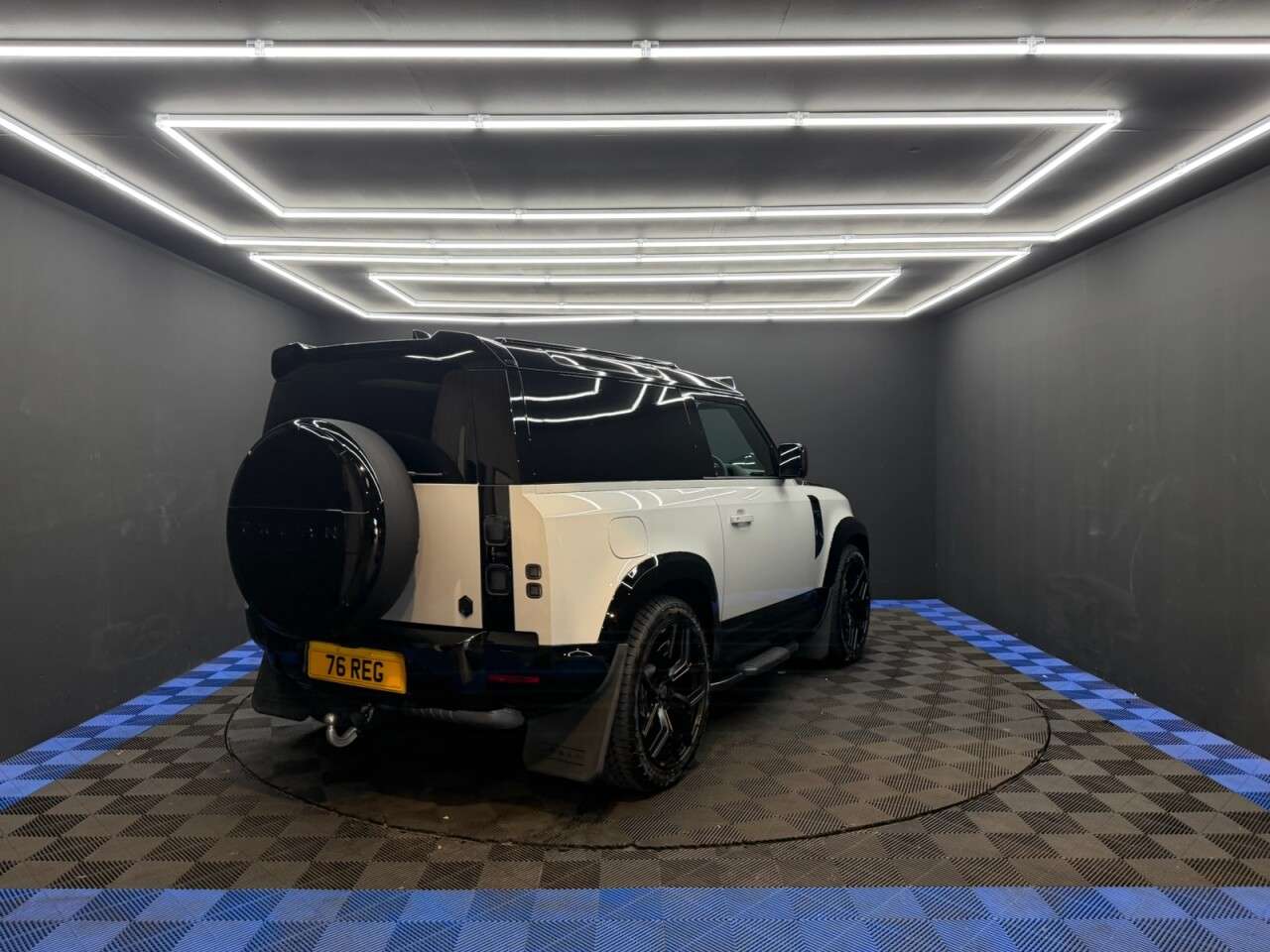 2026 LAND ROVER DEFENDER 90 2026 LAND ROVER DEFENDER 90
