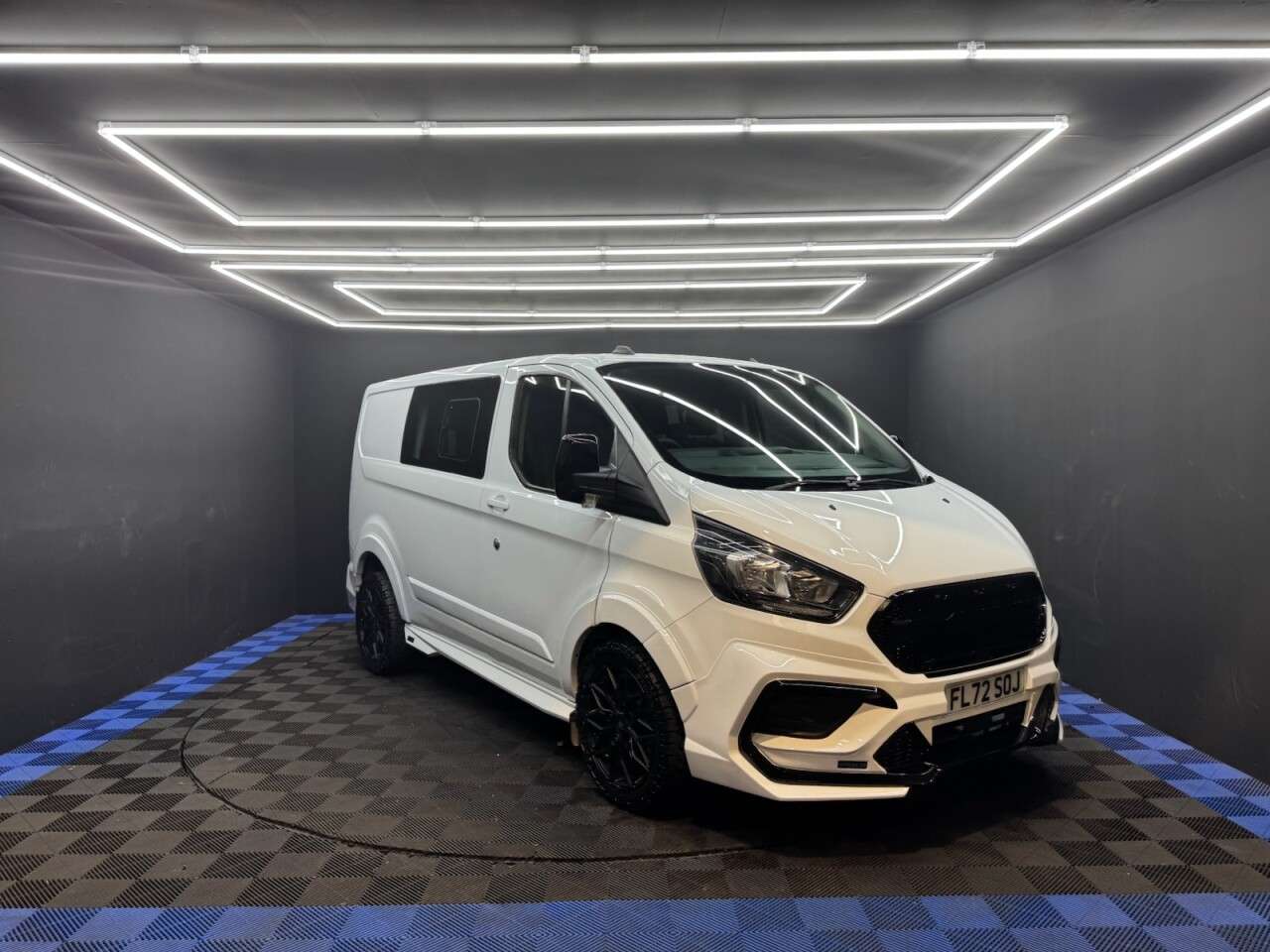 A 2022 FORD TRANSIT CUSTOM 2.0 300 EcoBlue Leader Crew Van Double Cab 5dr Diesel Manual L1 H1 Euro 6 ( A 2022 FORD TRANSIT CUSTOM 2.0 300 EcoBlue Leader Crew Van Double Cab 5dr Diesel Manual L1 H1 Euro 6 (