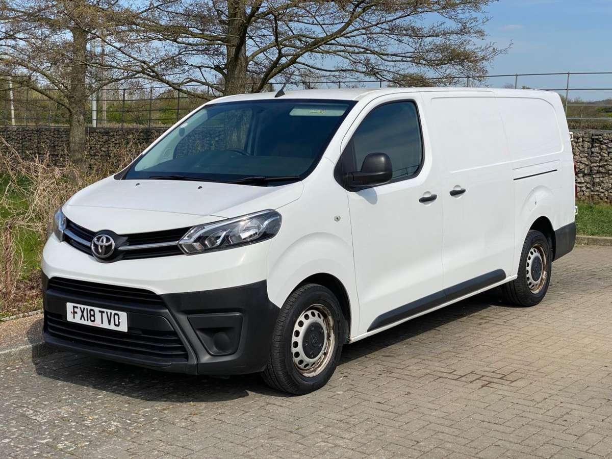 Check out this Toyota Proace 2018 Diesel Manual