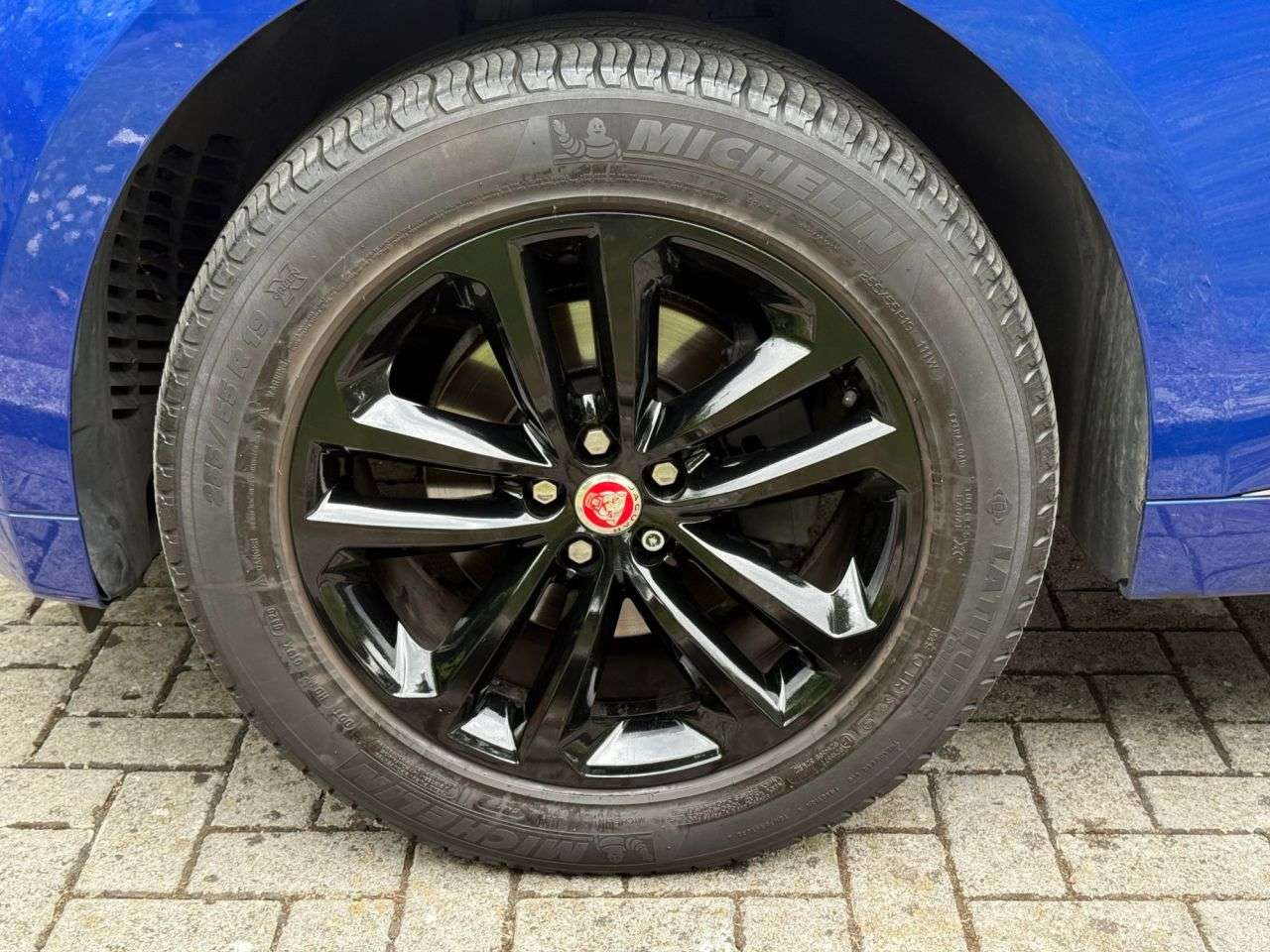 2018 JAGUAR F-PACE 2018 JAGUAR F-PACE