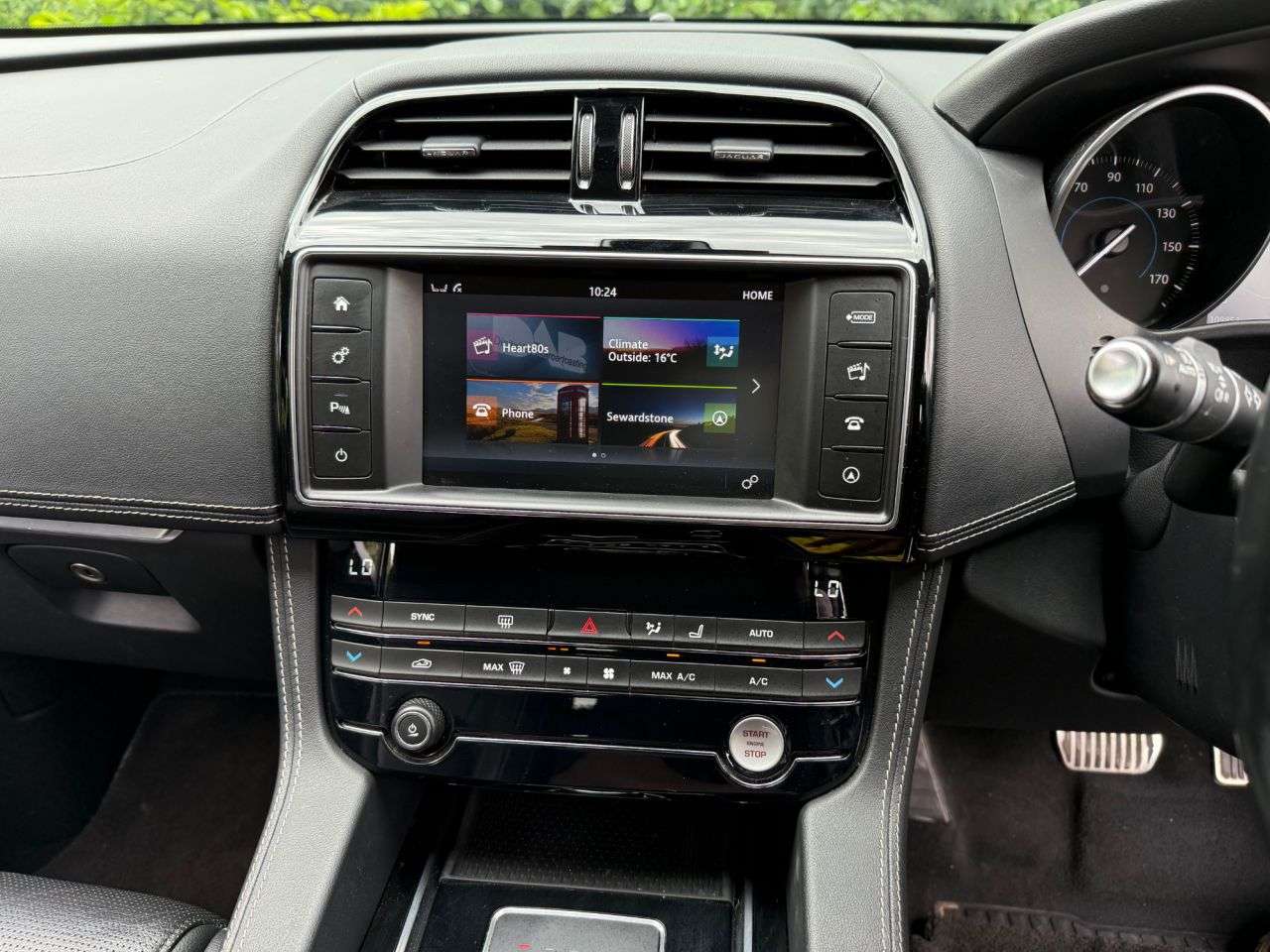 2018 JAGUAR F-PACE 2018 JAGUAR F-PACE