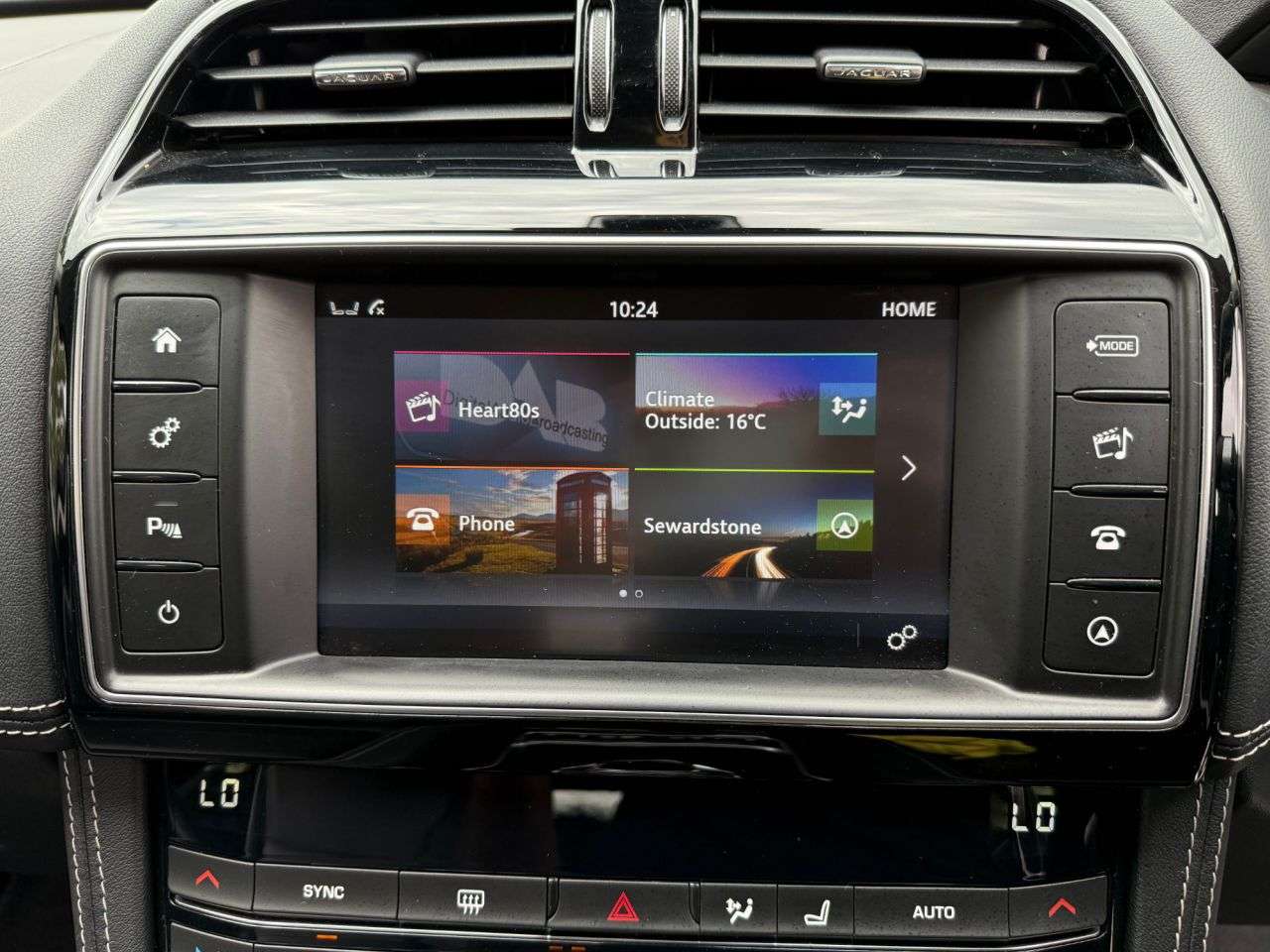 2018 JAGUAR F-PACE 2018 JAGUAR F-PACE