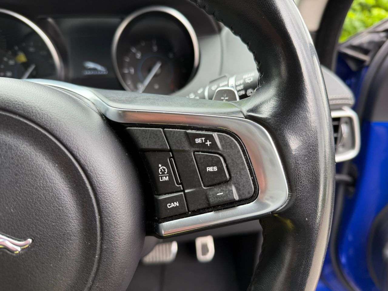 2018 JAGUAR F-PACE 2018 JAGUAR F-PACE