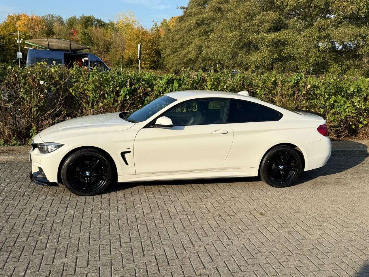 A 2017 BMW 4 SERIES 2.0 420d M Sport Coupe 2dr Diesel Auto xDrive Euro 6 (s/s) (190 ps) A 2017 BMW 4 SERIES 2.0 420d M Sport Coupe 2dr Diesel Auto xDrive Euro 6 (s/s) (190 ps)