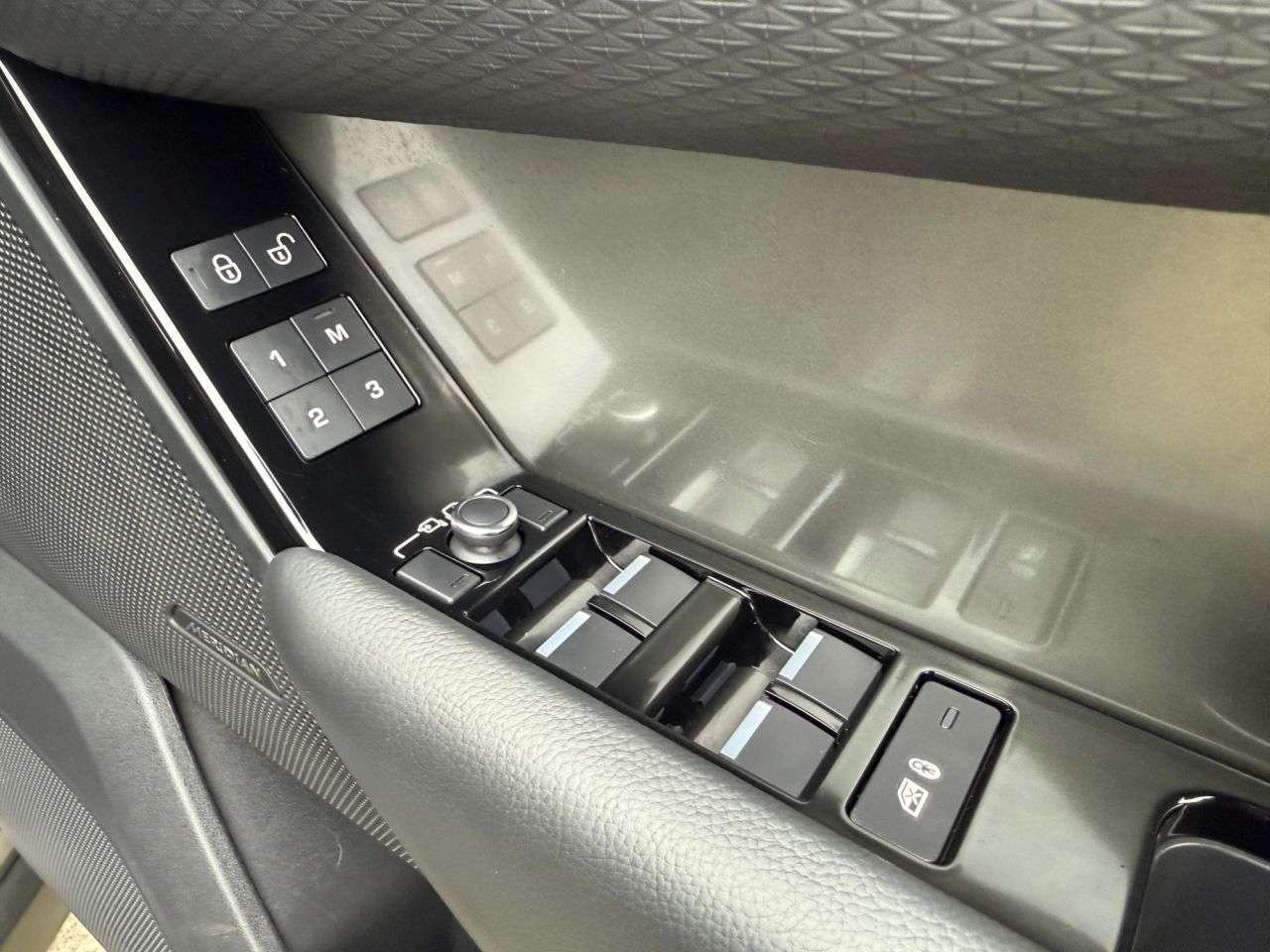 2018 LAND ROVER RANGE ROVER VELAR 2018 LAND ROVER RANGE ROVER VELAR