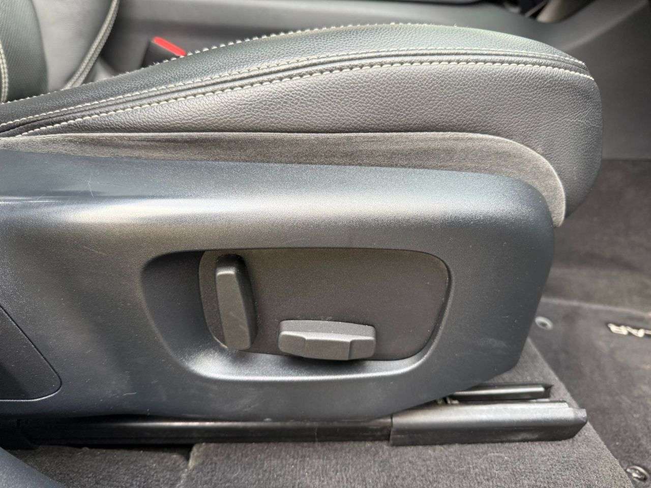 2018 LAND ROVER RANGE ROVER VELAR 2018 LAND ROVER RANGE ROVER VELAR