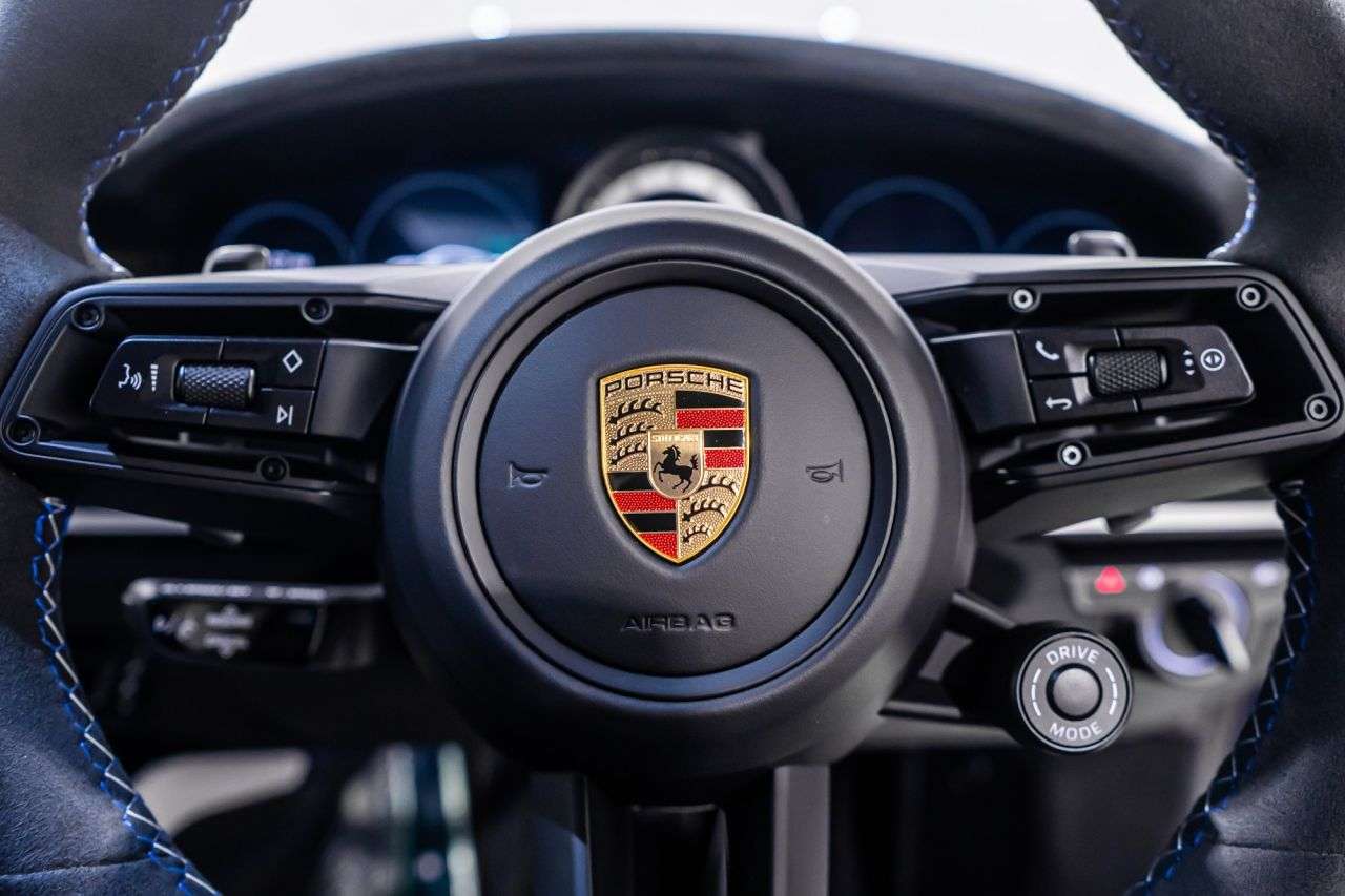 2023 PORSCHE 911 2023 PORSCHE 911