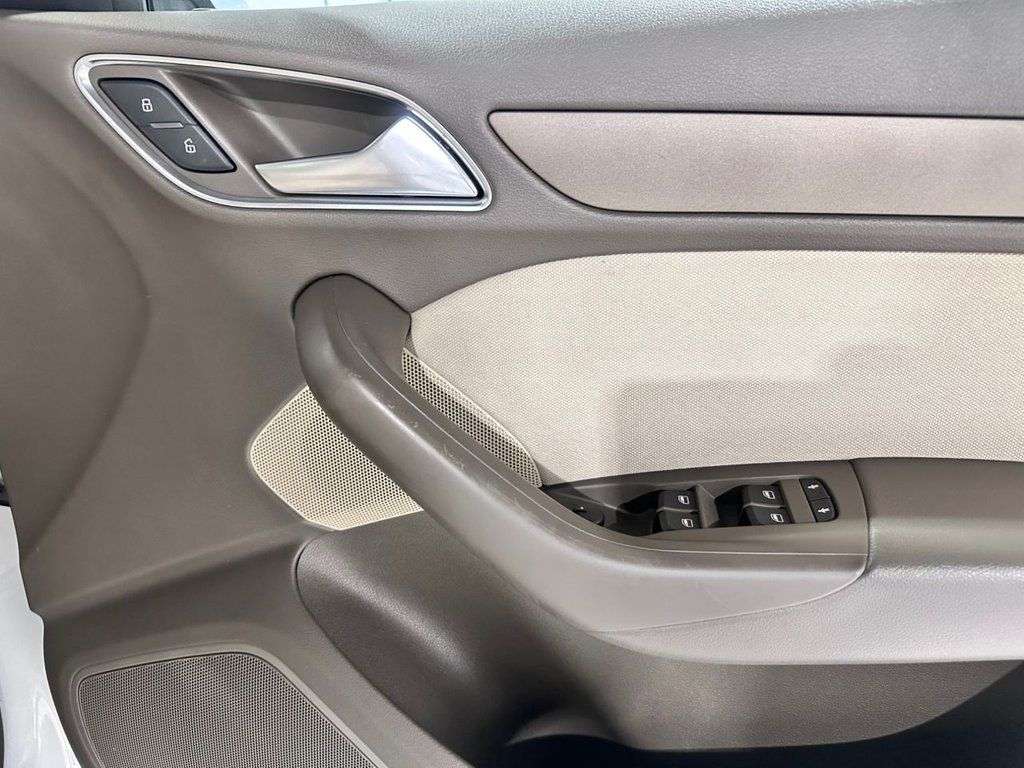 2013 AUDI Q3 2013 AUDI Q3
