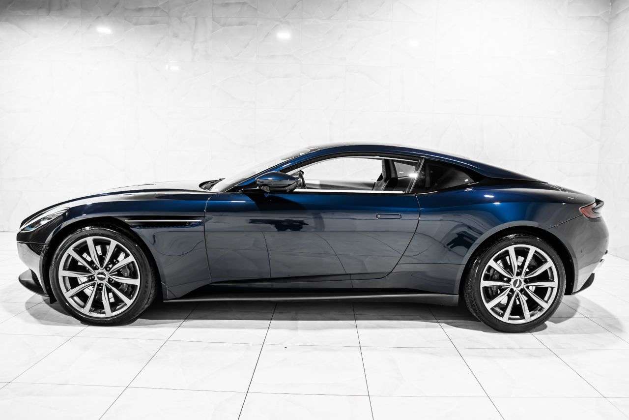 2017 ASTON MARTIN DB11 2017 ASTON MARTIN DB11
