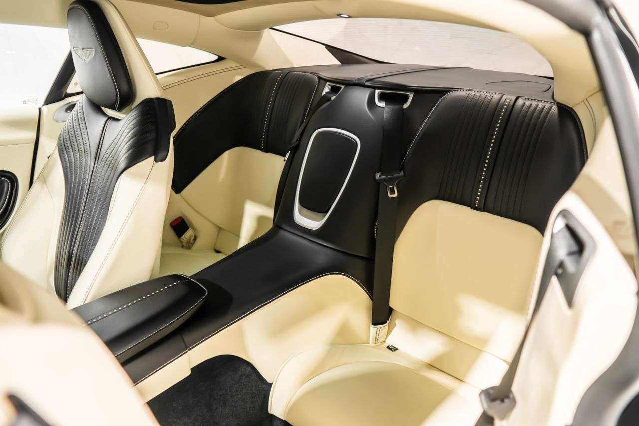 2017 ASTON MARTIN DB11 2017 ASTON MARTIN DB11