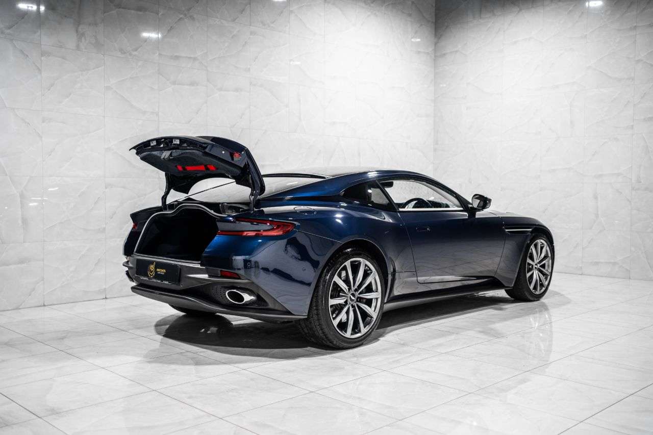 2017 ASTON MARTIN DB11 2017 ASTON MARTIN DB11