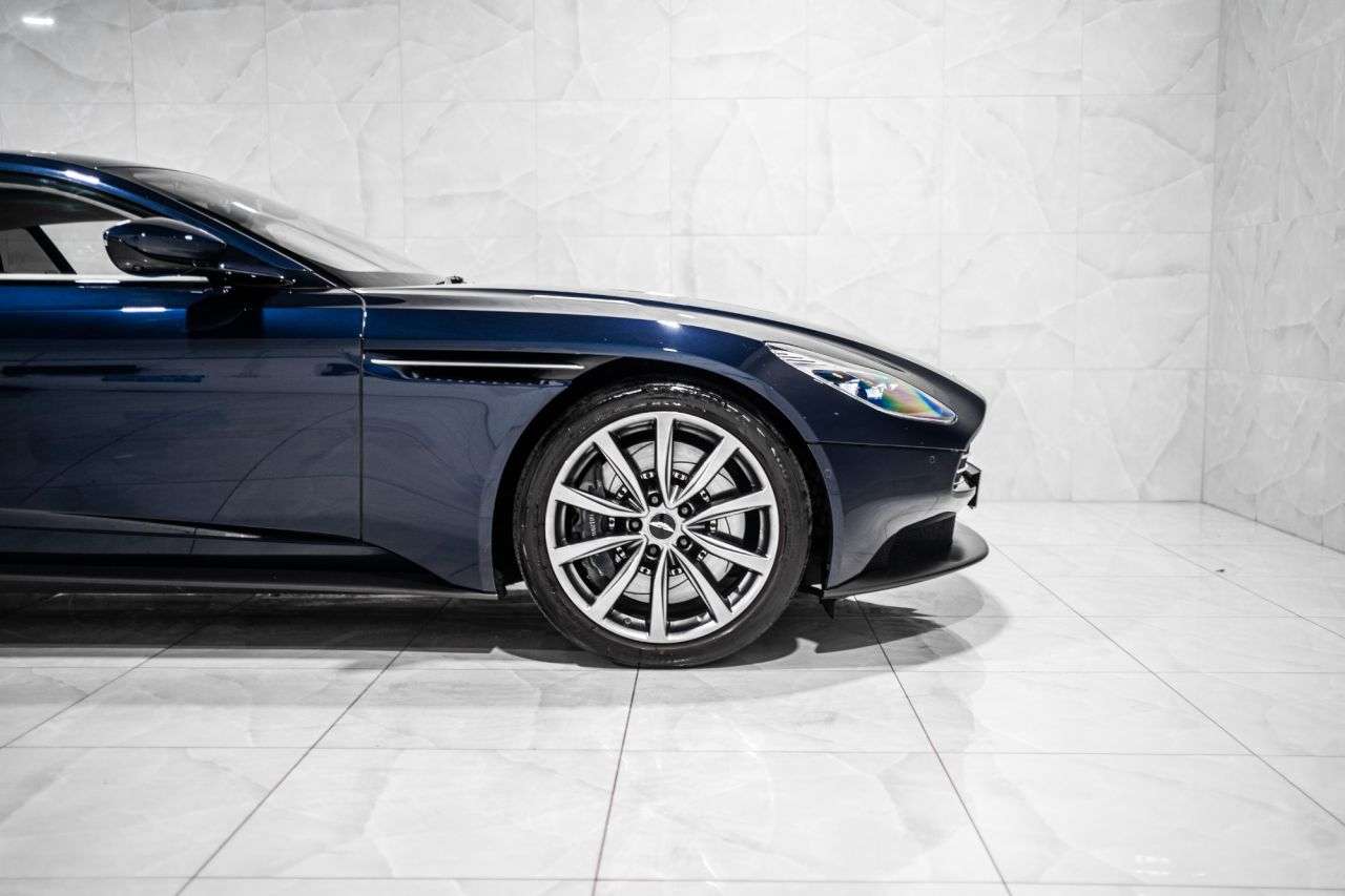 2017 ASTON MARTIN DB11 2017 ASTON MARTIN DB11