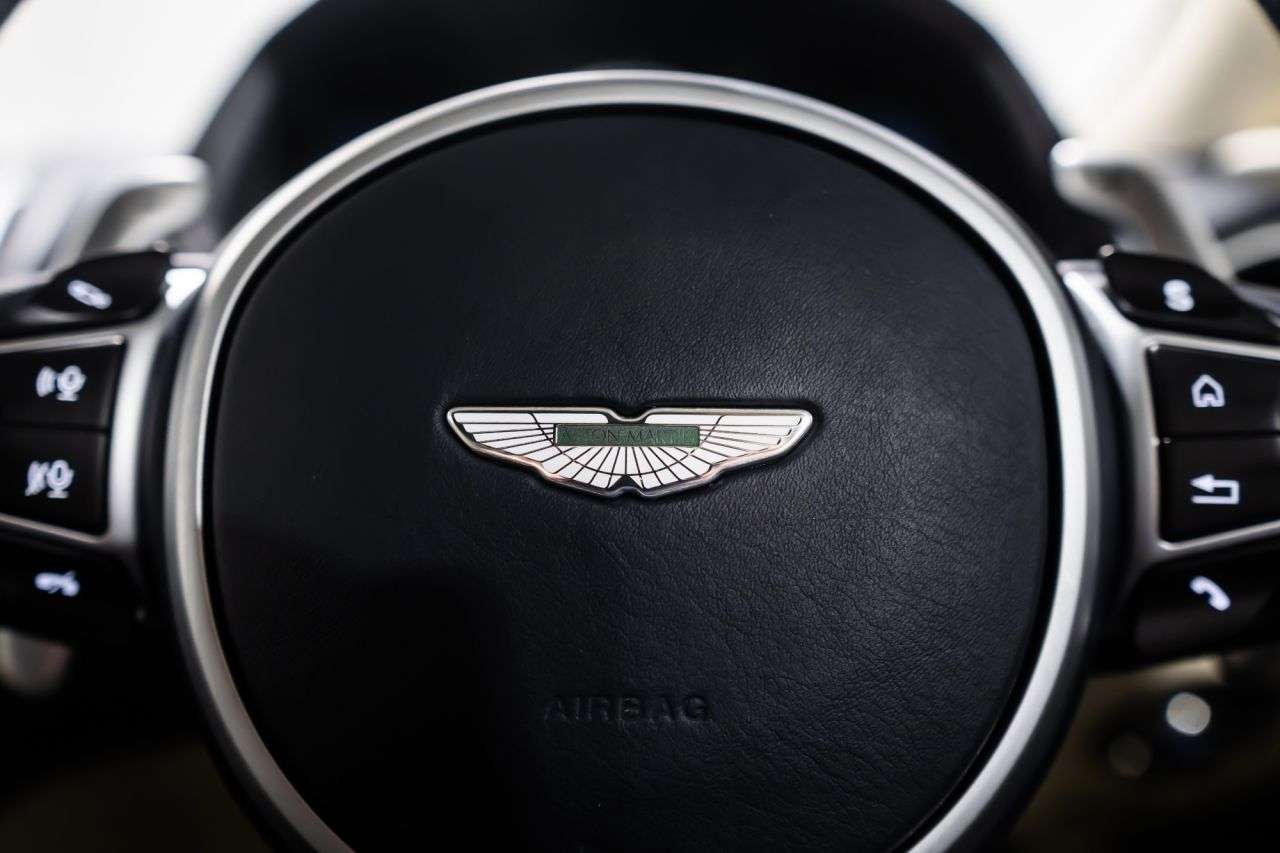 2017 ASTON MARTIN DB11 2017 ASTON MARTIN DB11