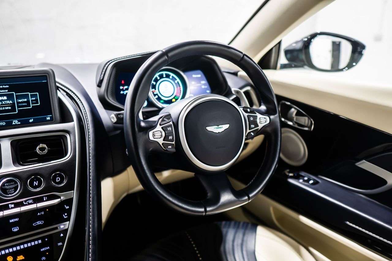 2017 ASTON MARTIN DB11 2017 ASTON MARTIN DB11