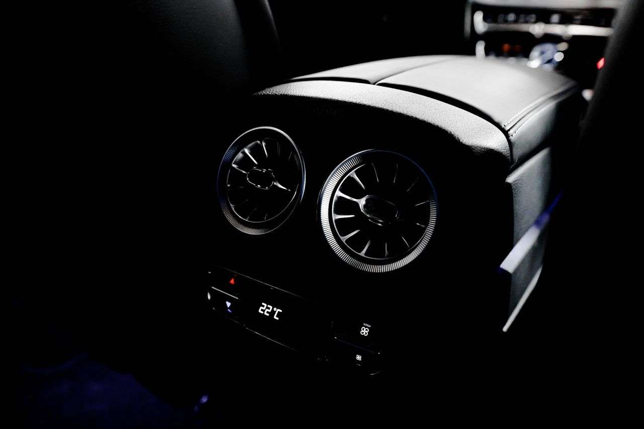 null MERCEDES-BENZ G-CLASS null MERCEDES-BENZ G-CLASS