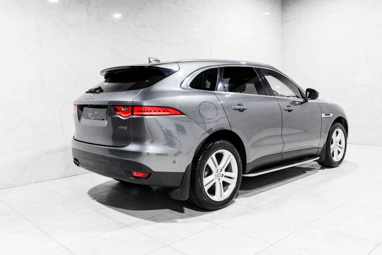 A 2016 JAGUAR F-PACE 2.0 D180 Portfolio SUV 5dr Diesel Auto AWD Euro 6 (s/s) (180 ps) Full Servi A 2016 JAGUAR F-PACE 2.0 D180 Portfolio SUV 5dr Diesel Auto AWD Euro 6 (s/s) (180 ps) Full Servi
