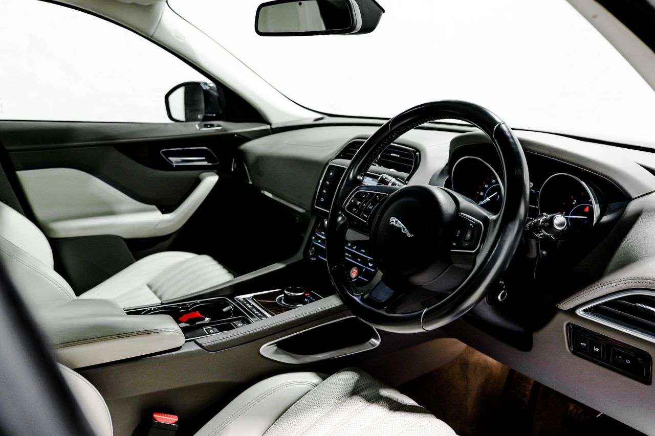 2016 JAGUAR F-PACE 2016 JAGUAR F-PACE