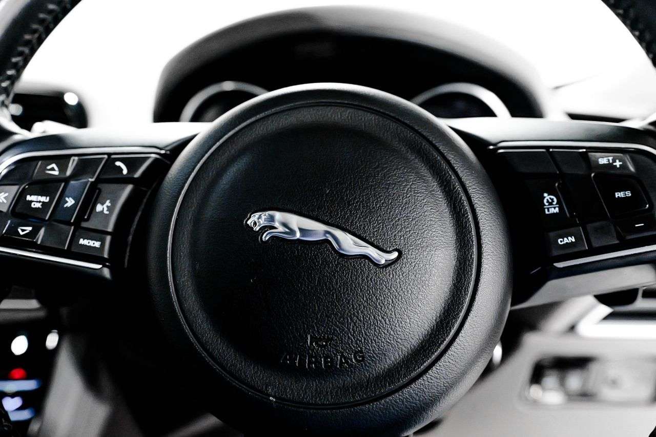 2016 JAGUAR F-PACE 2016 JAGUAR F-PACE