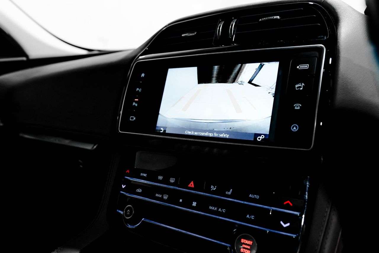 2016 JAGUAR F-PACE 2016 JAGUAR F-PACE