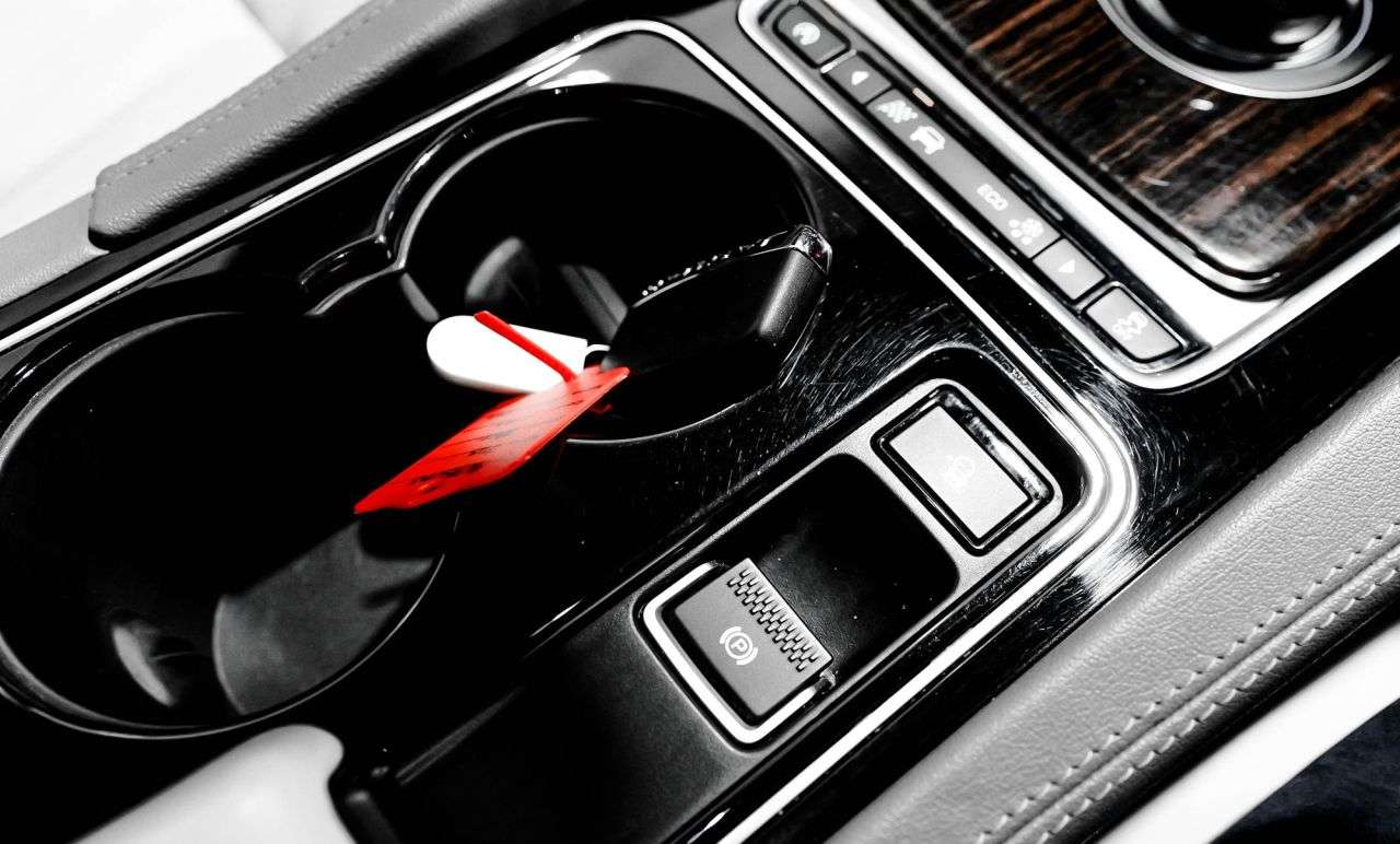 2016 JAGUAR F-PACE 2016 JAGUAR F-PACE