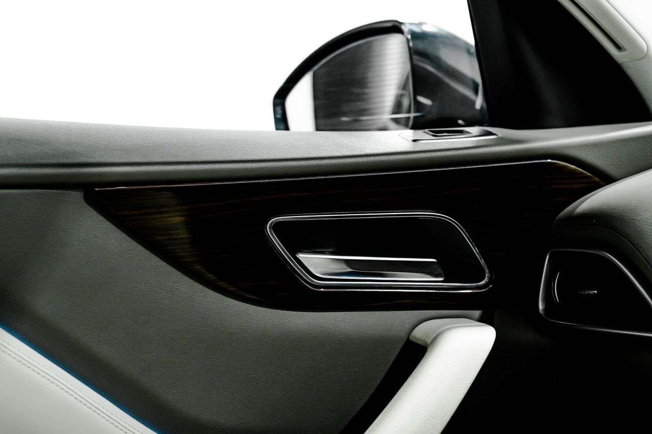 2016 JAGUAR F-PACE 2016 JAGUAR F-PACE