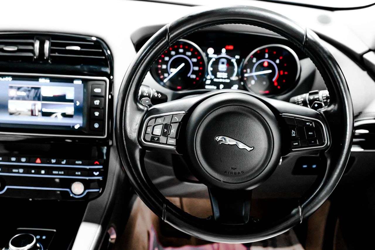 2016 JAGUAR F-PACE 2016 JAGUAR F-PACE