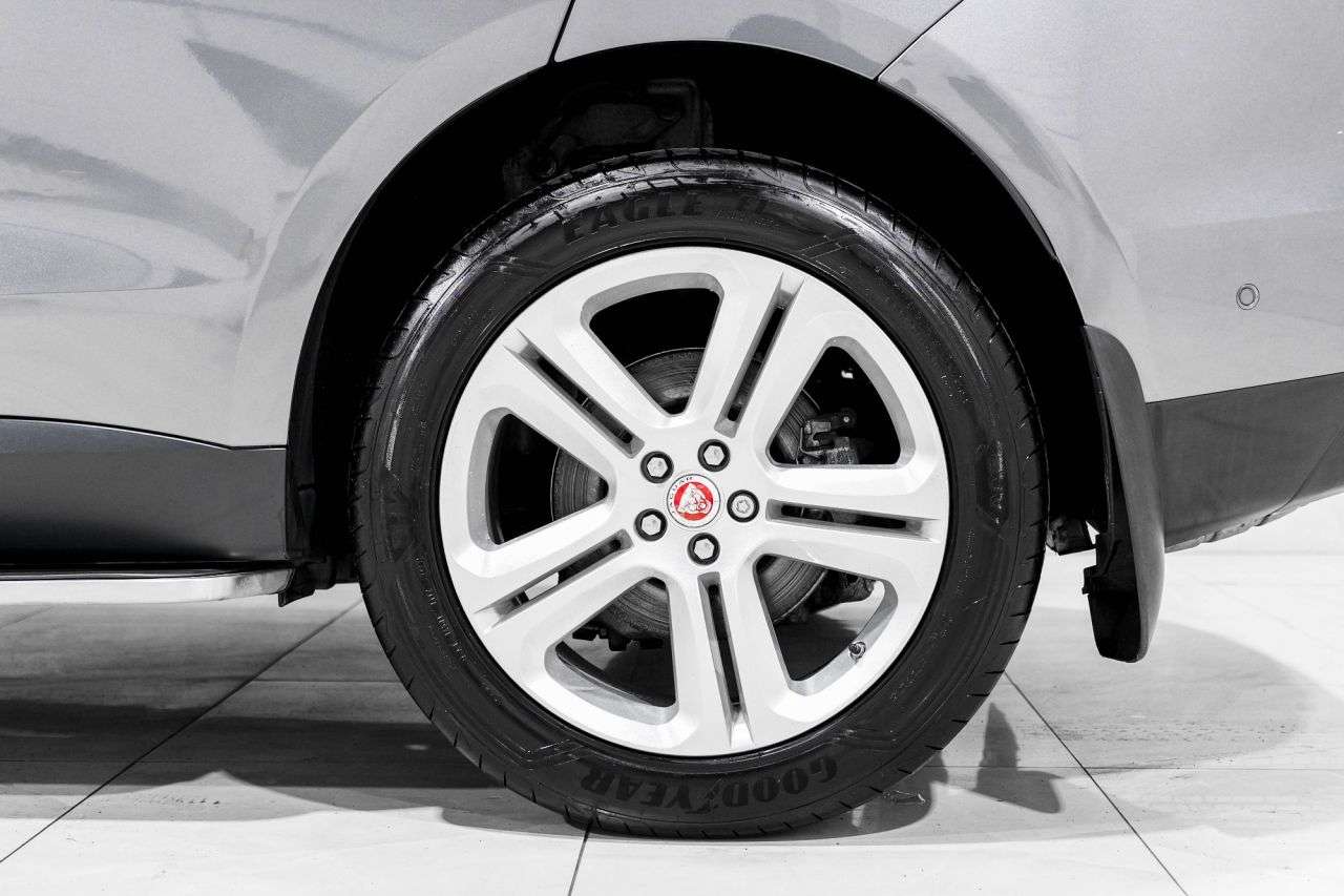 2016 JAGUAR F-PACE 2016 JAGUAR F-PACE