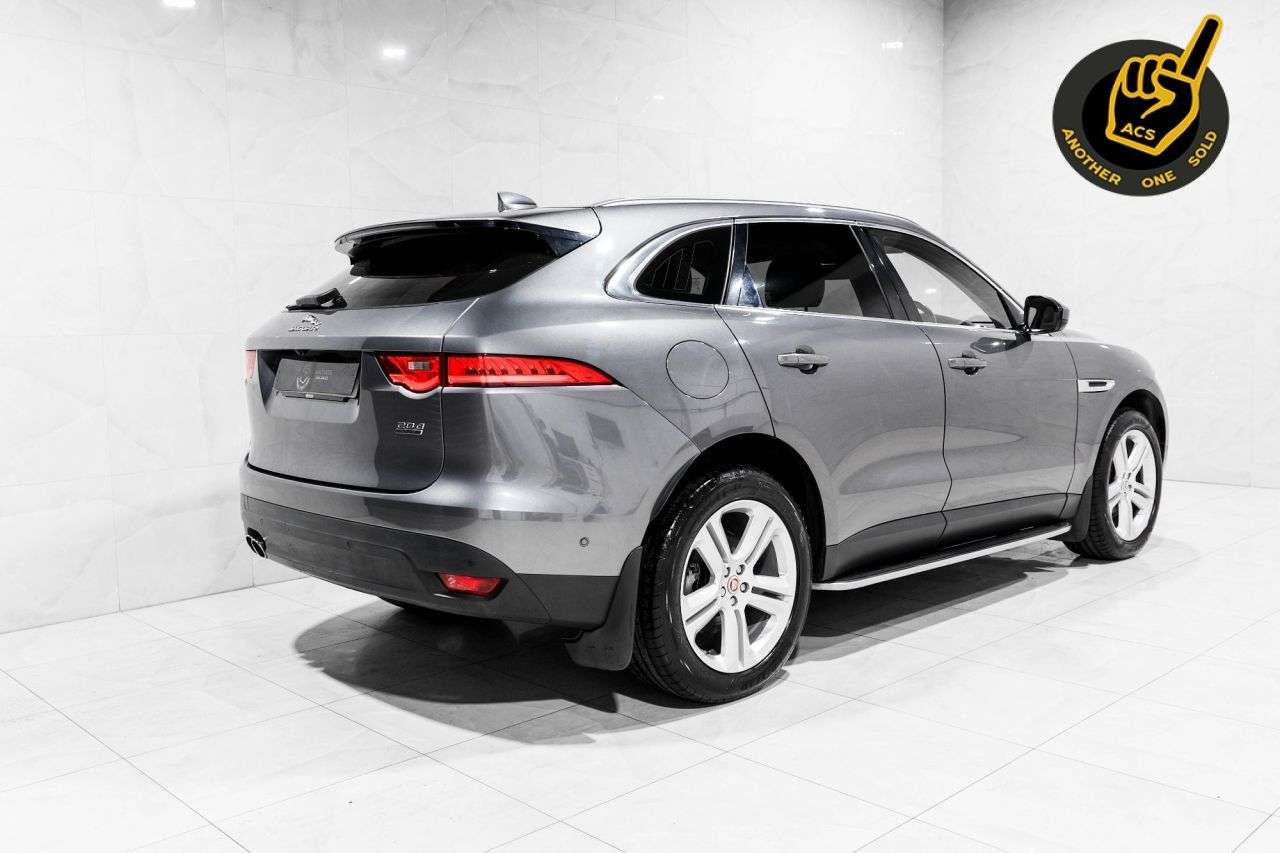 A 2016 JAGUAR F-PACE 2.0 D180 Portfolio SUV 5dr Diesel Auto AWD Euro 6 (s/s) (180 ps) Full Servi A 2016 JAGUAR F-PACE 2.0 D180 Portfolio SUV 5dr Diesel Auto AWD Euro 6 (s/s) (180 ps) Full Servi
