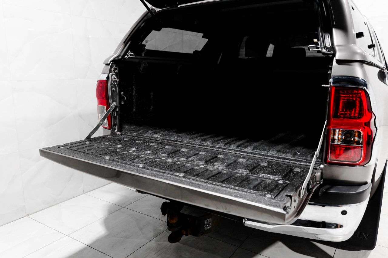 2017 TOYOTA HI-LUX 2017 TOYOTA HI-LUX