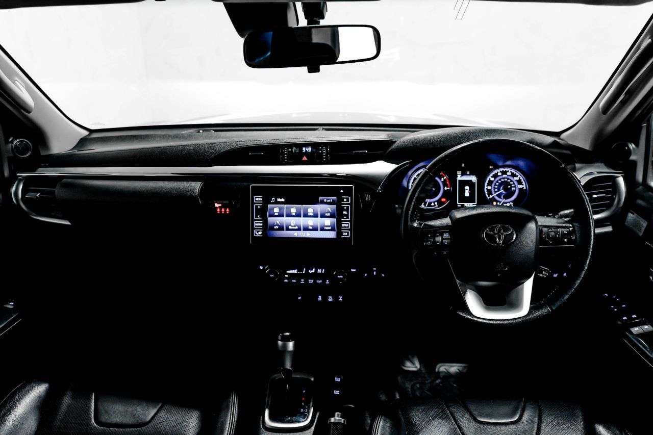 2017 TOYOTA HI-LUX 2017 TOYOTA HI-LUX