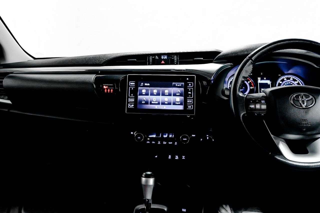 2017 TOYOTA HI-LUX 2017 TOYOTA HI-LUX