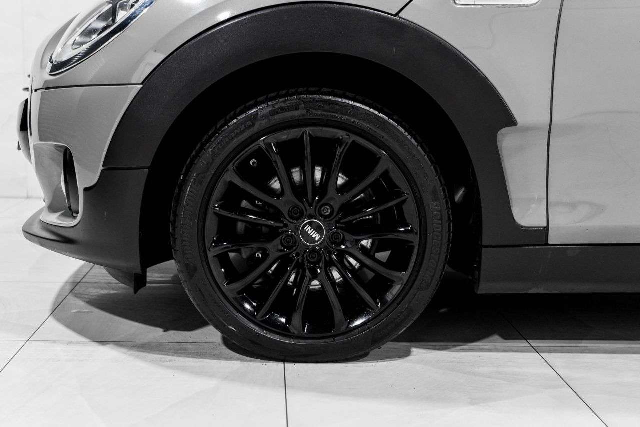 2017 MINI CLUBMAN 2017 MINI CLUBMAN