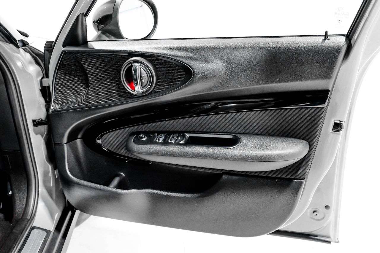 2017 MINI CLUBMAN 2017 MINI CLUBMAN