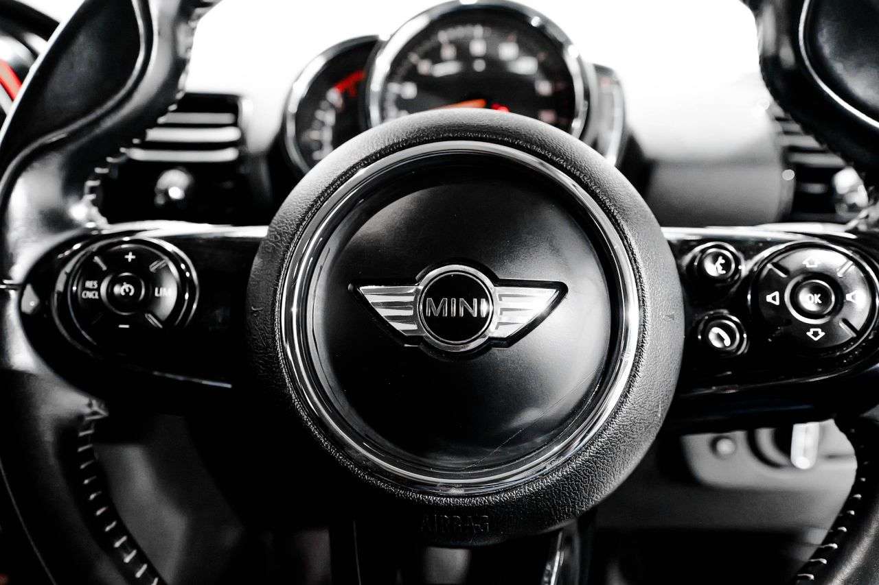 2017 MINI CLUBMAN 2017 MINI CLUBMAN