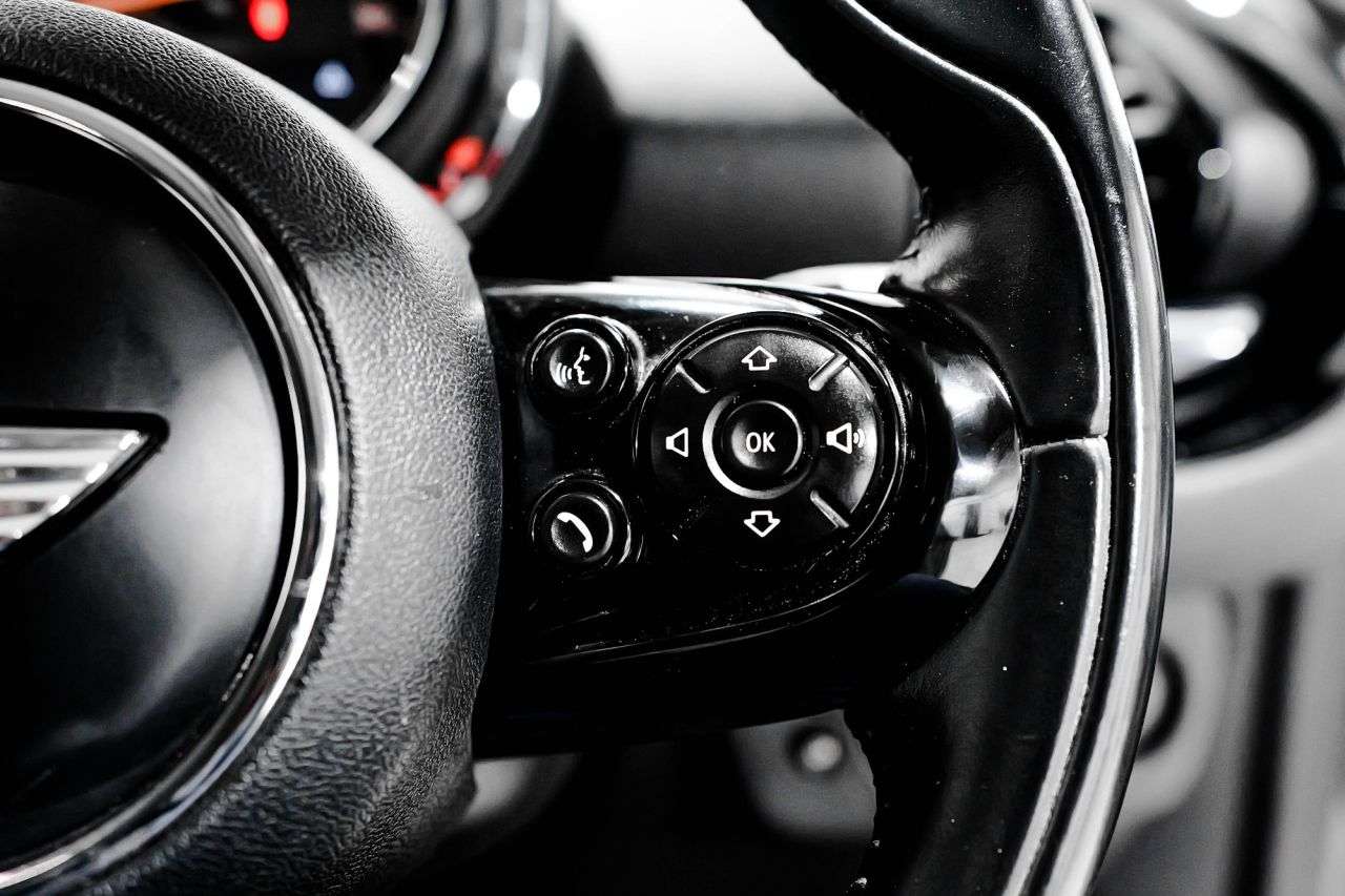 2017 MINI CLUBMAN 2017 MINI CLUBMAN