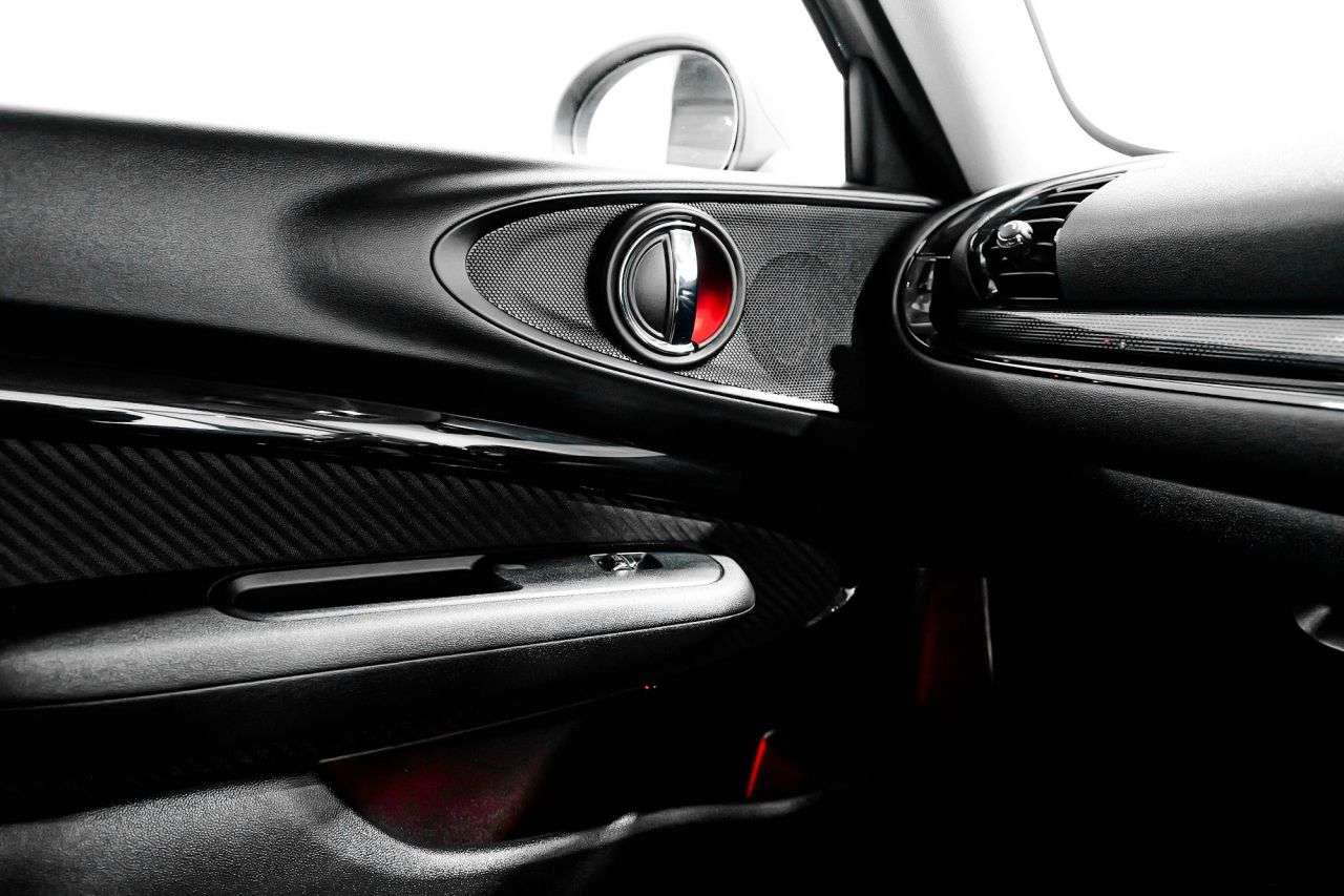 2017 MINI CLUBMAN 2017 MINI CLUBMAN