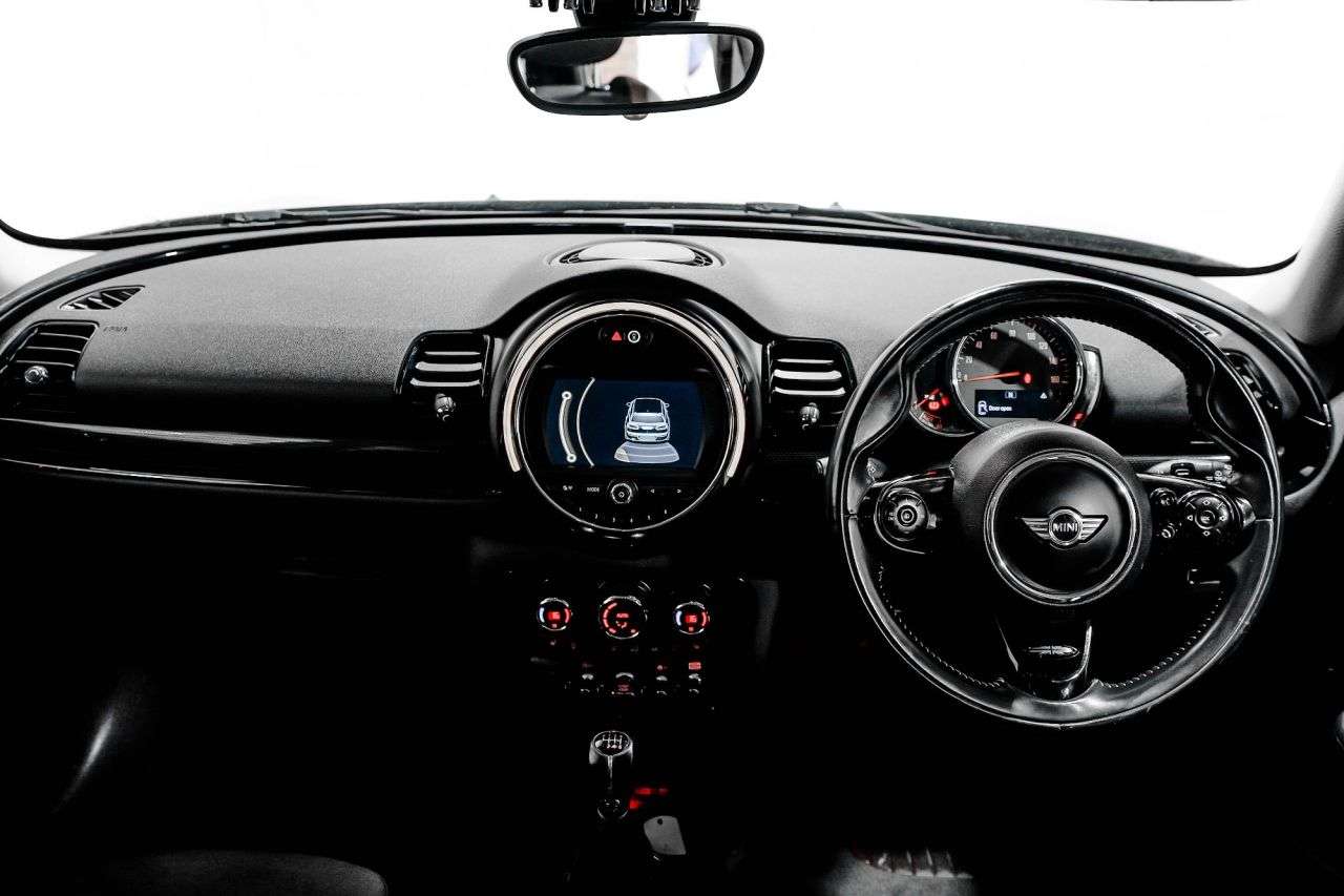 2017 MINI CLUBMAN 2017 MINI CLUBMAN