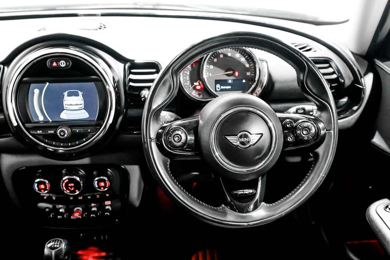 2017 MINI CLUBMAN 2017 MINI CLUBMAN